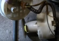 how to Replacing a Fuel Pump on a 2000 Volkswagen Passat