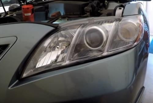 2007 toyota camry headlight bulb replacement