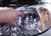 How to Replace headlight bulb 2003-2008 Toyota Corrolla