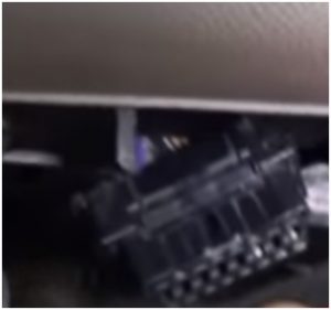 Review Launch CReader 4001 Diagnostic OBD2 Scan Tool 3