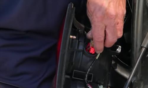 How to Install and Easy Change Tail Light Bulb step 4