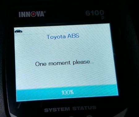 Review INNOVA 6100P SRS ABS Engine OBD2 Scan Tool Test 5
