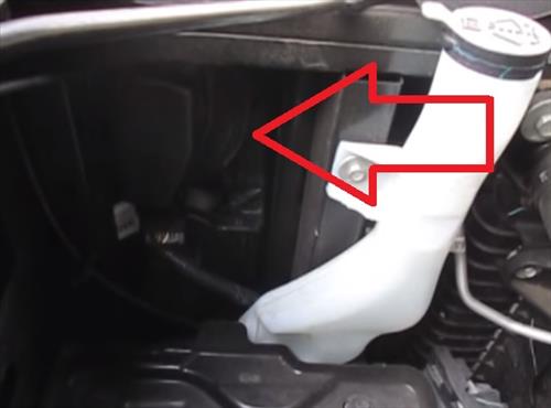 How to Replace Headlight Bulb 2013-2017 Chevy Silverado Passenger side Step 1
