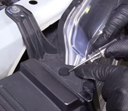 How to Replace Headlight Bulb 2014-2019 Toyota Tundra Step 3