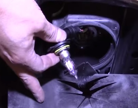 How to Replace Headlight Bulb 2014 GMC Sierra