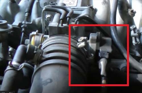 Causes of a Car that Hesitates Throttle Position Sensor