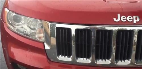 How To Replace Headlight Bulb 2011-2021 Jeep Grand Cherokee