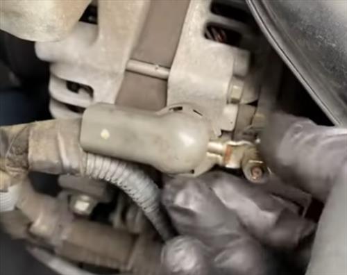 How to Replace Alternator Toyota Corolla Step 3