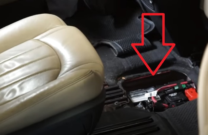 Where is the Battery Located in a Chevrolet Traverse – BackYardMechanic