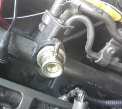 Chevy Silverado 5.3L Fuel Pressure Regulator