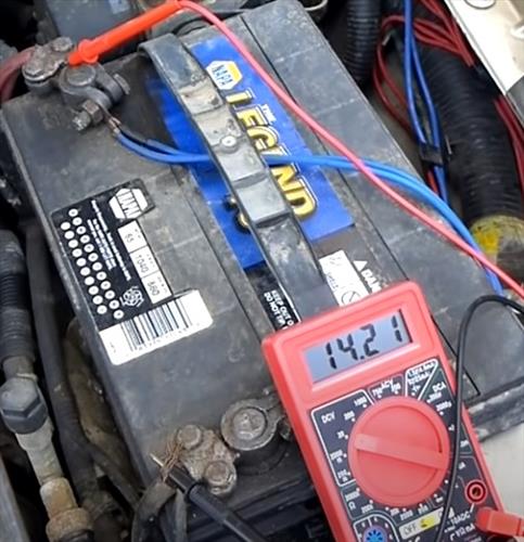 How To Test an Alternator Using a Multi Meter Step 3
