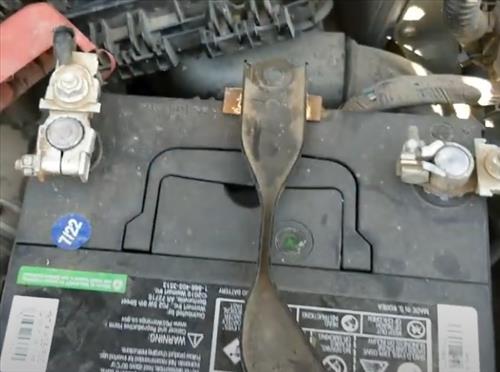 How Dangerous is Disconnecting a Vehicle Battery Terminal with the Engine Running