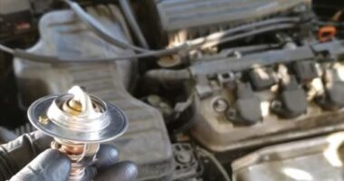 7 Common Symptoms of a Bad Engine Thermostat