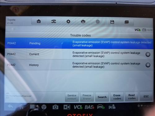 OTOFIX D1 Lite Scanning for OBDII Codes and Errors
